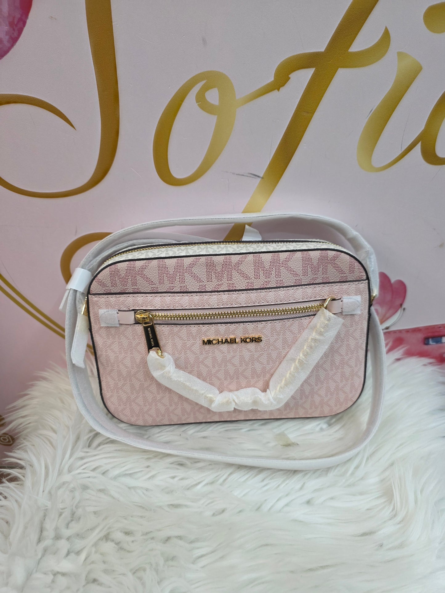 MichaelKors item
