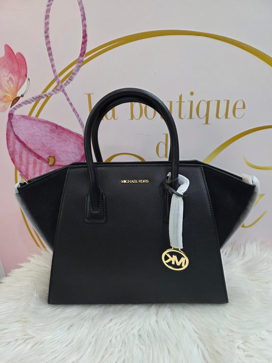 Avril big MichaelKors