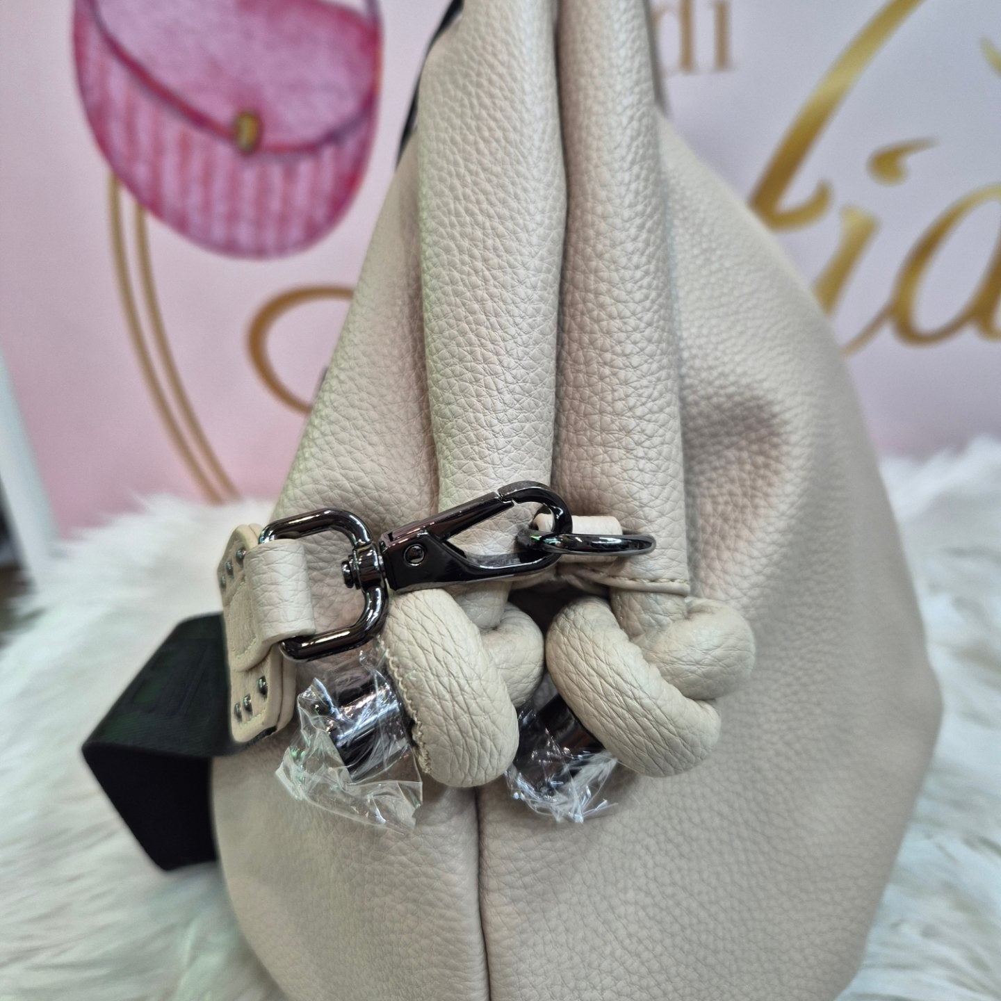 Large tote tiby
