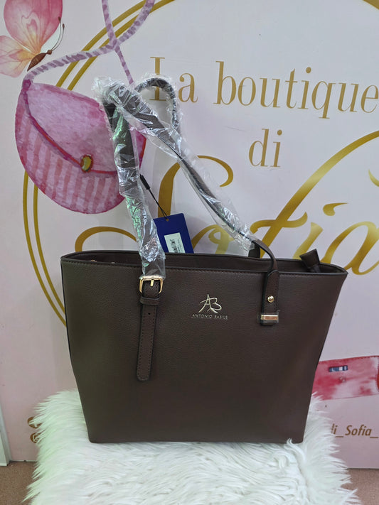 Shopper Antonio Basile