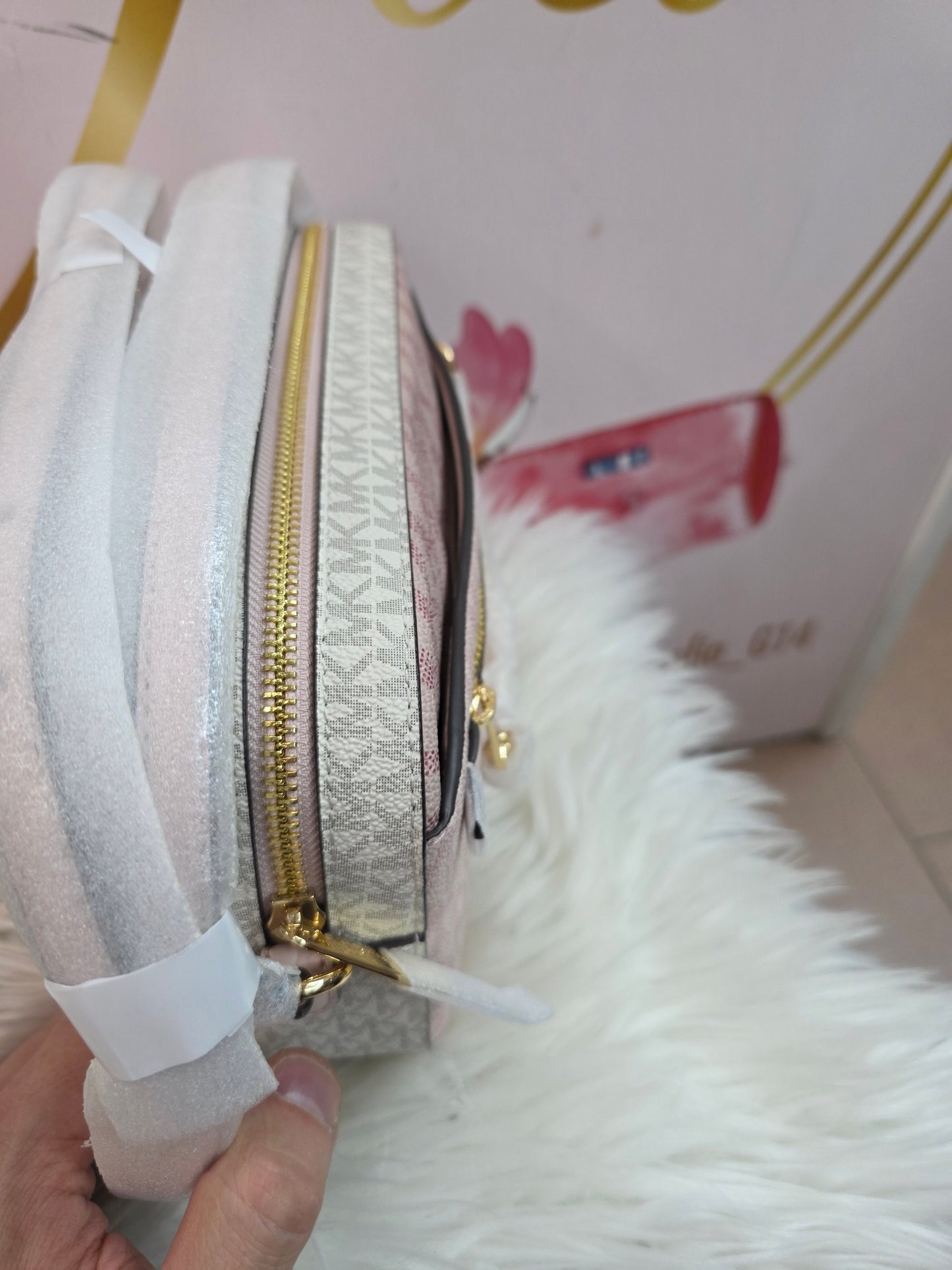 MichaelKors item