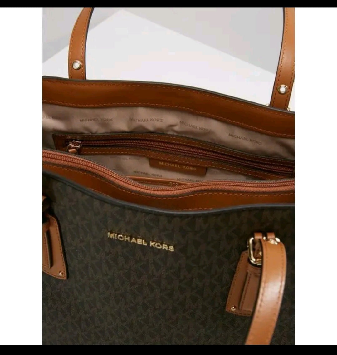 MichaelKors Voyager