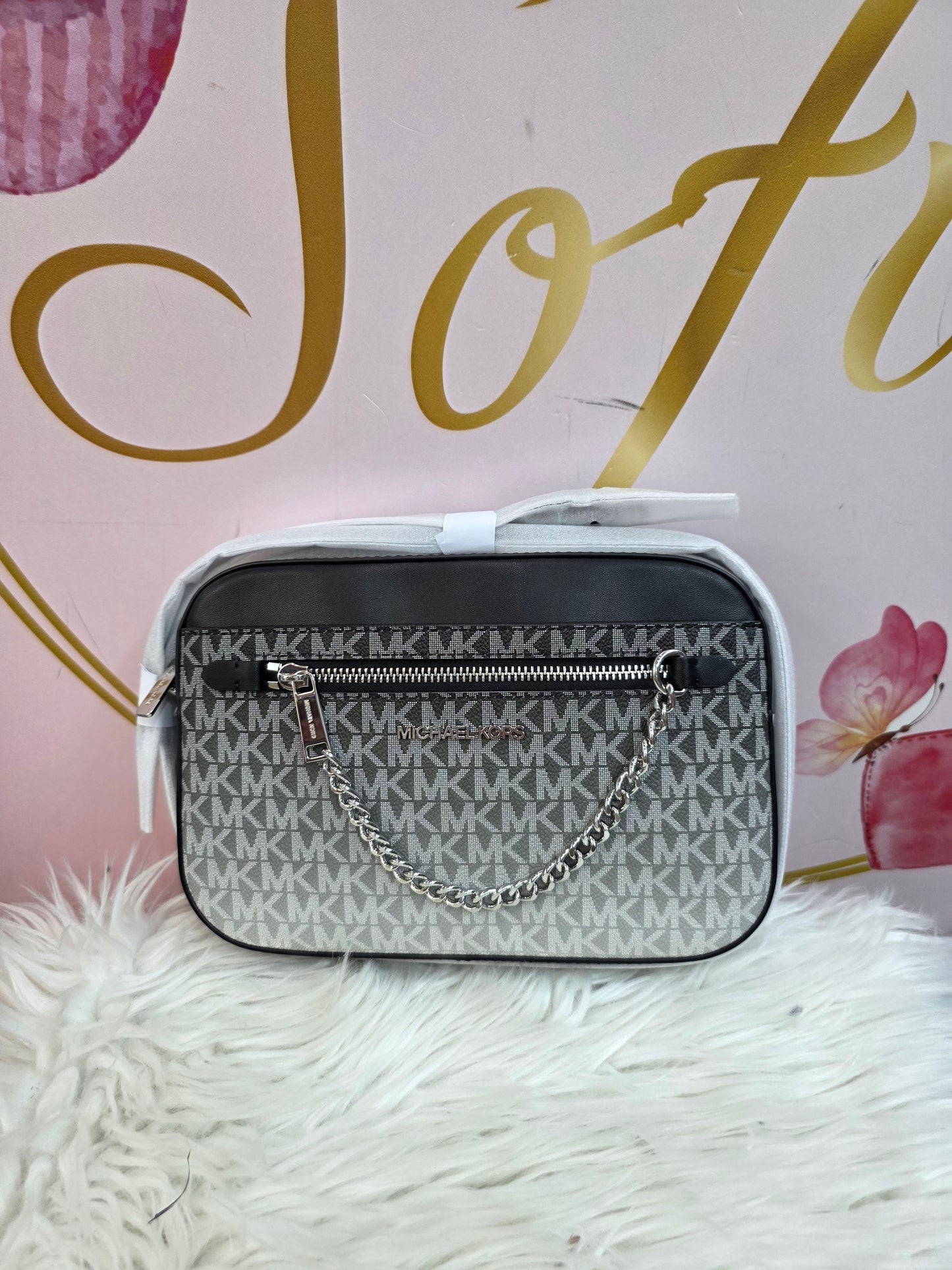 MichaelKors item