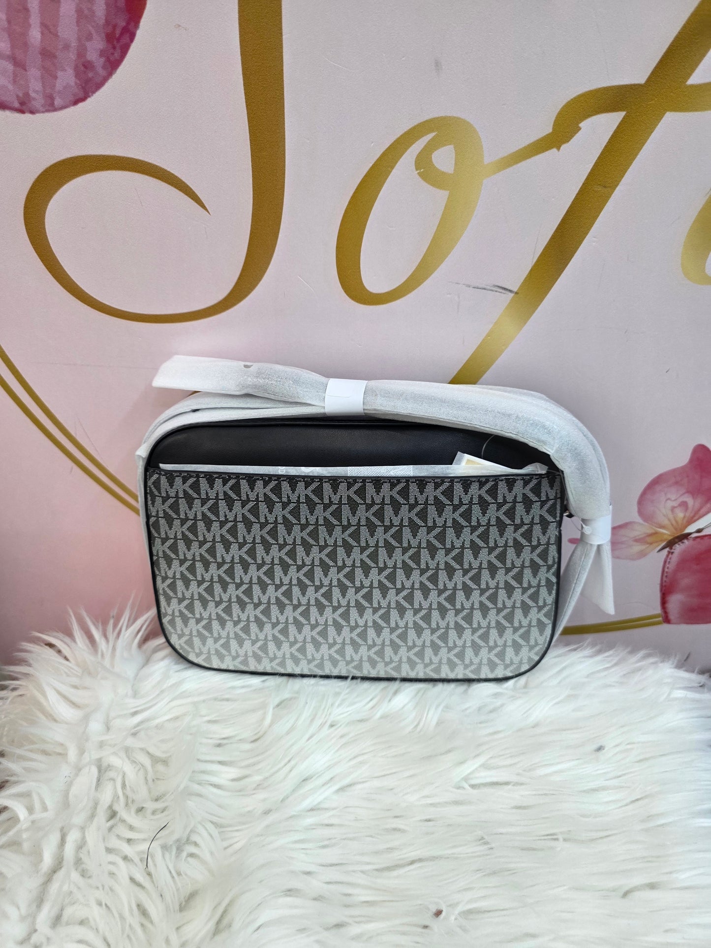 MichaelKors item