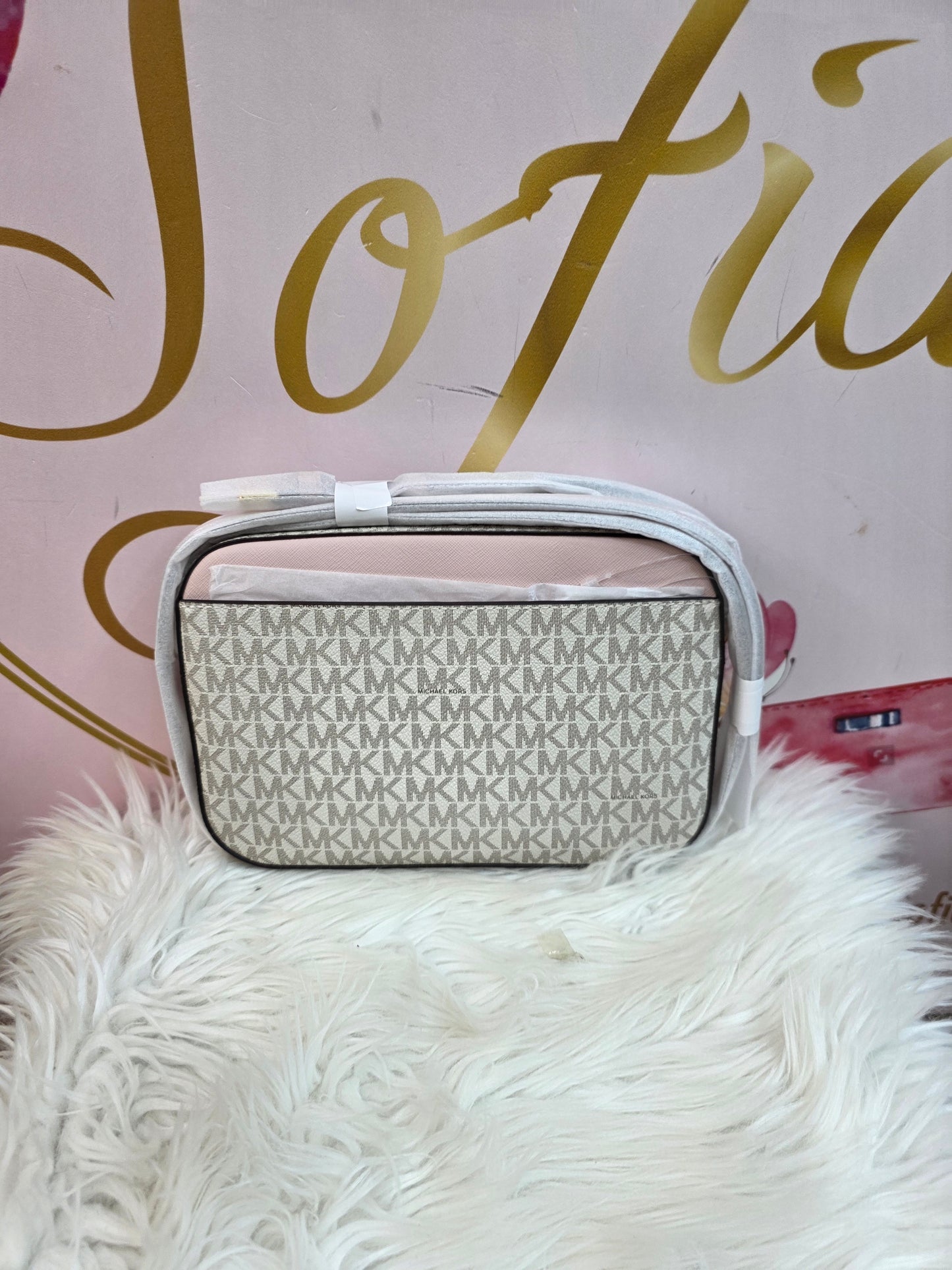 MichaelKors item