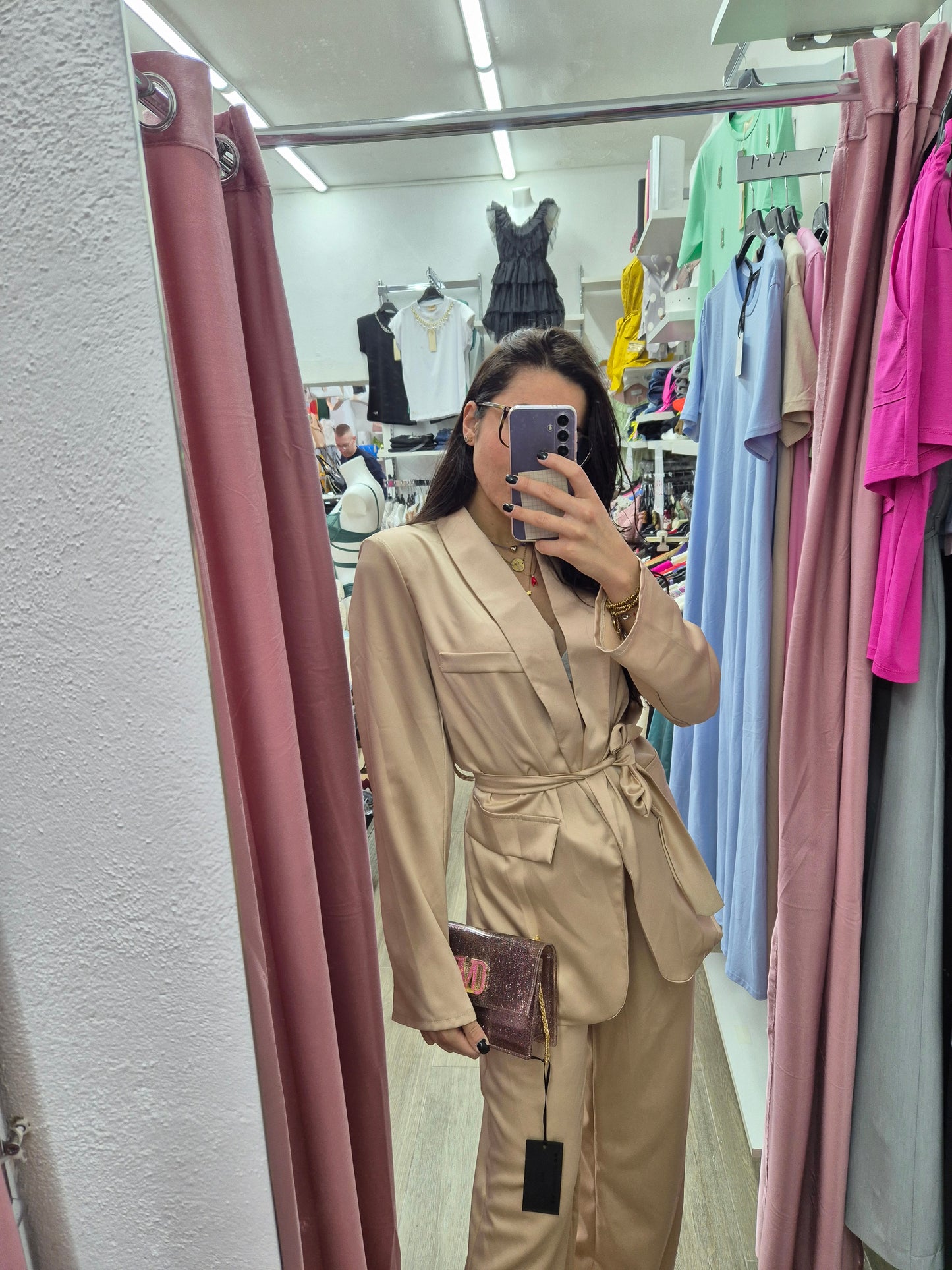 Tailleur in raso champagne