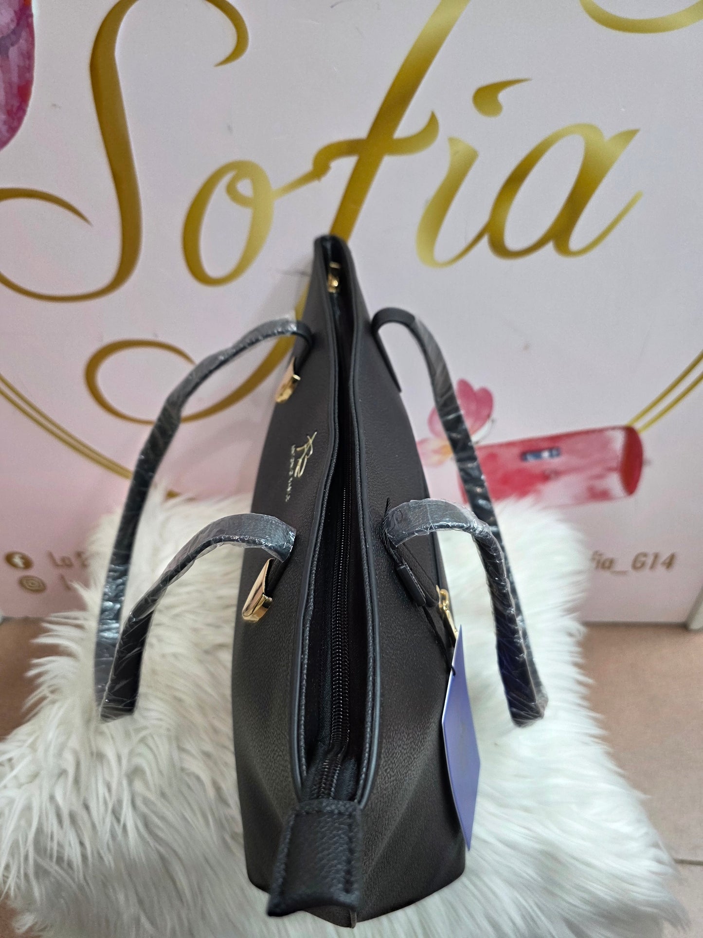 Shopper Antonio Basile