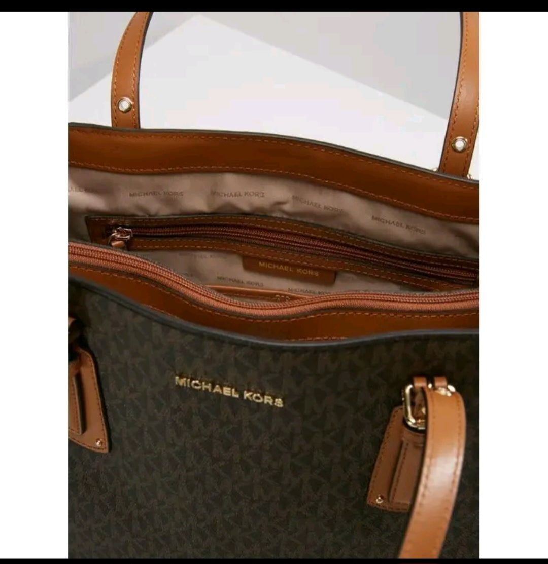 MichaelKors Voyager