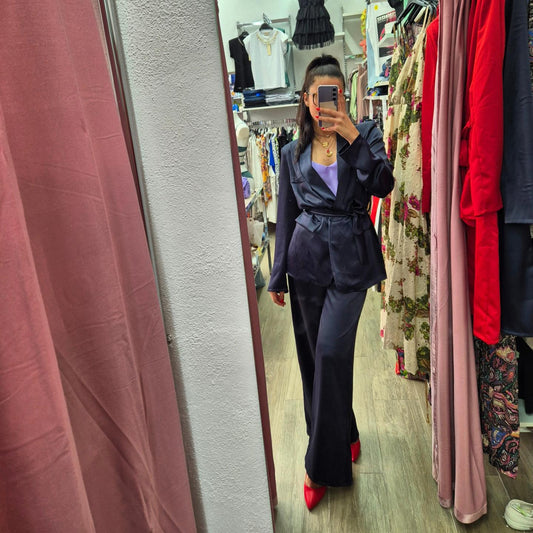 Tailleur in raso blu