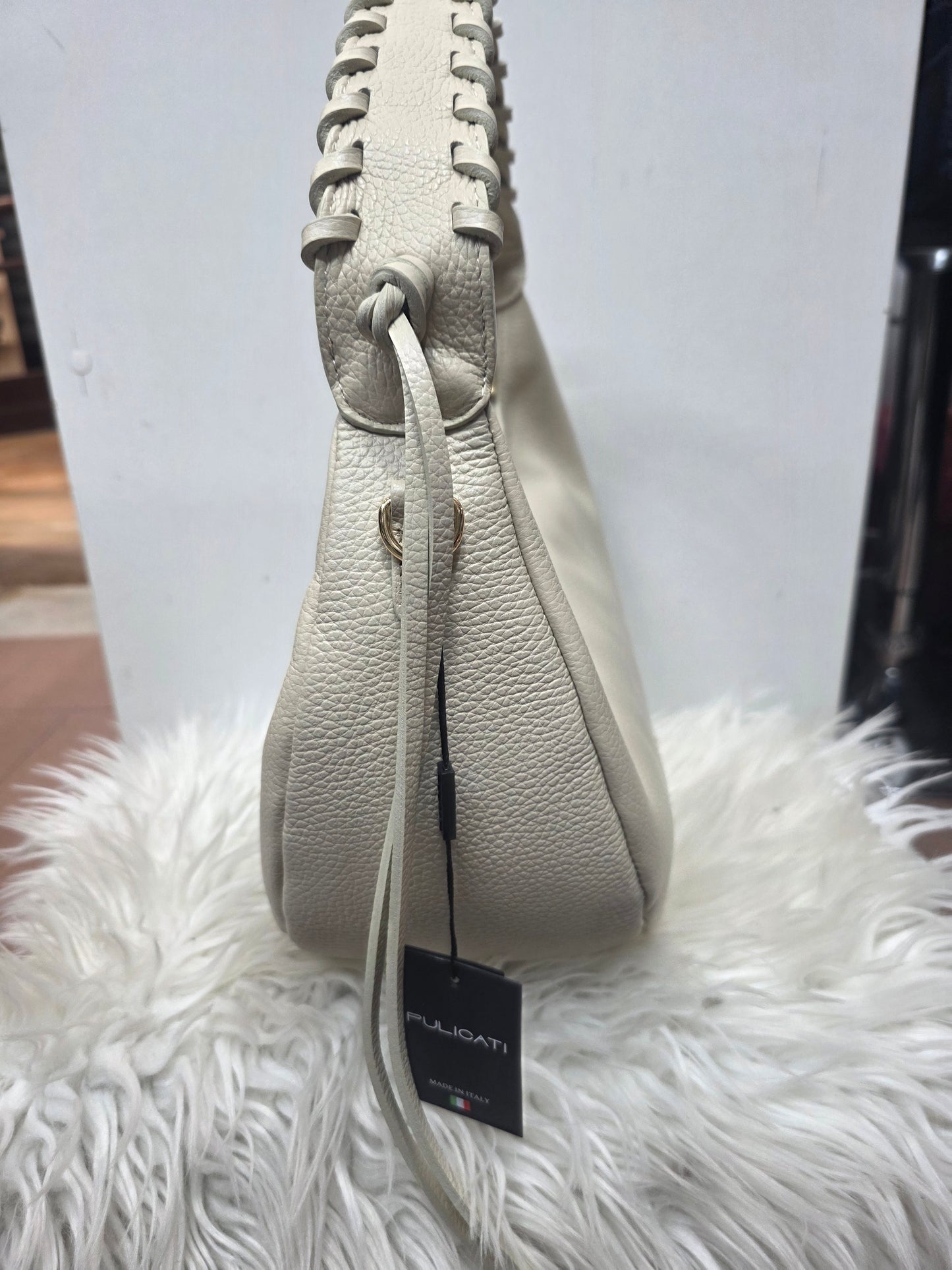 Luna pulicati vera pell3