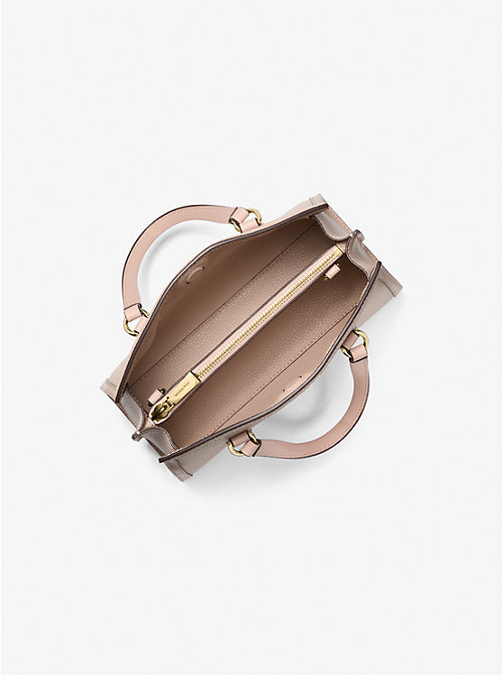 MK messenger Chantal